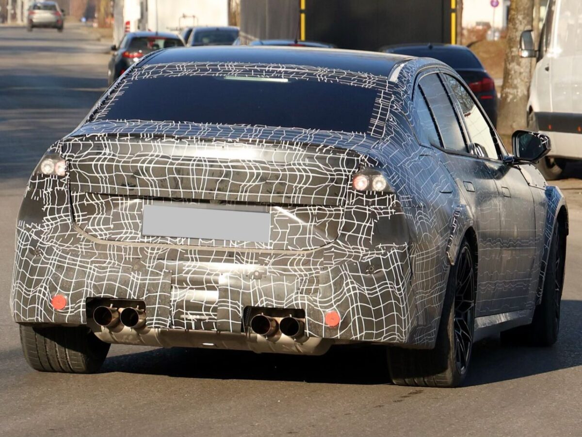 BMW M3 G84: Ewolucja ikony. Nowy design i technologia mild-hybrid w modelu 2028