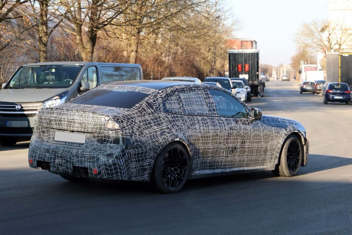 BMW M3 G84: Ewolucja ikony. Nowy design i technologia mild-hybrid w modelu 2028 BMW M3 G84: Ewolucja ikony. Nowy design i technologia mild-hybrid w modelu 2028