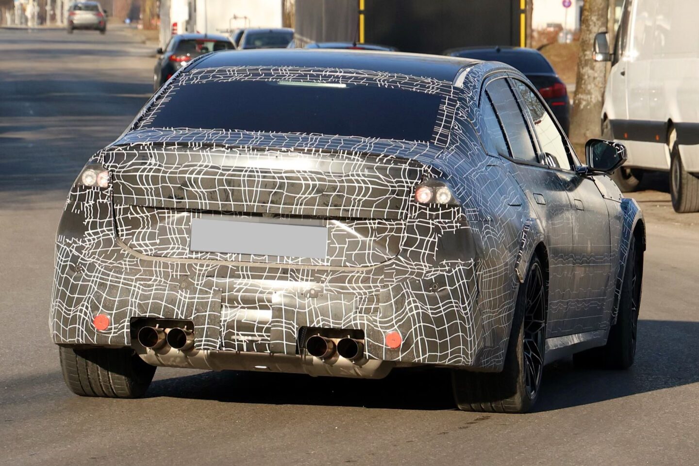 BMW M3 G84: Ewolucja ikony. Nowy design i technologia mild-hybrid w modelu 2028