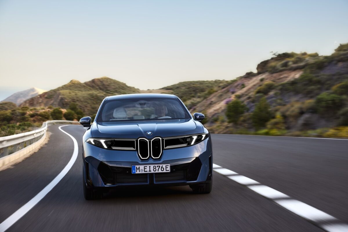 BMW iX3 40: rozsądniejszy wybór niż xDrive50?