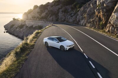 BMW i3 50 xDrive First Edition już w sprzedaży. Nawet 906 km zasięgu!