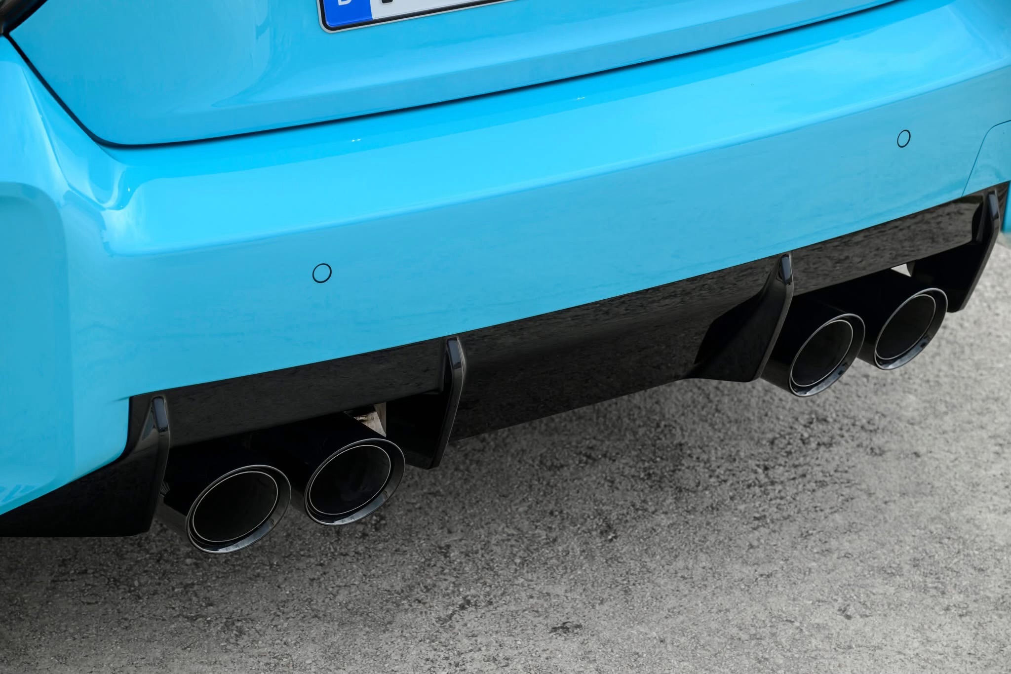 BMW M2 xDrive (2026) oficjalnie. Ma 480 KM i miażdży osiągami