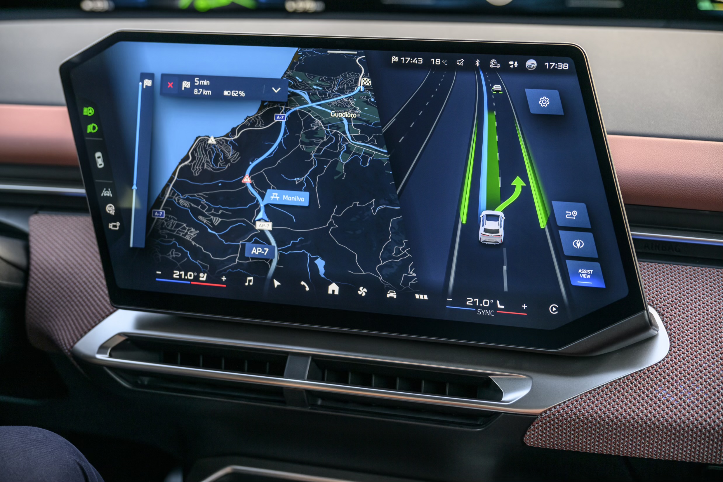 BMW ma już 200 mln km jazdy bez rąk. Debiutuje Symbiotic Drive BMW ma już 200 mln km jazdy bez rąk. Debiutuje Symbiotic Drive