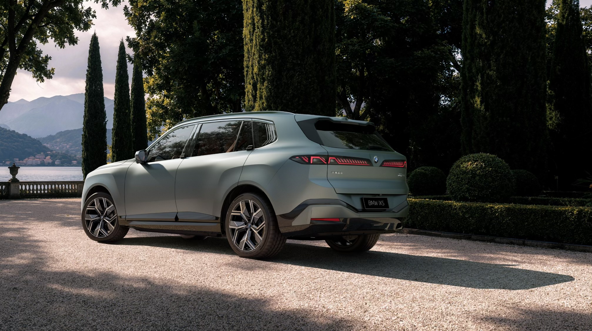 Nowe BMW X5Li i iX5Li: Luksus serii 7 w nadwoziu SUV dla Chin