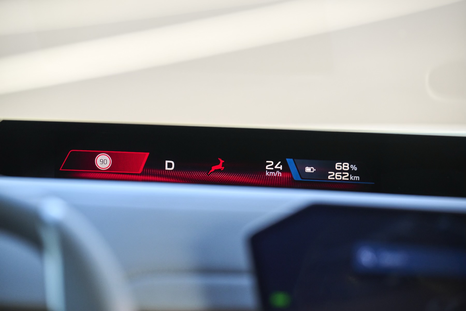 BMW Neue Klasse: Ten system zablokuje drzwi przed rowerem!