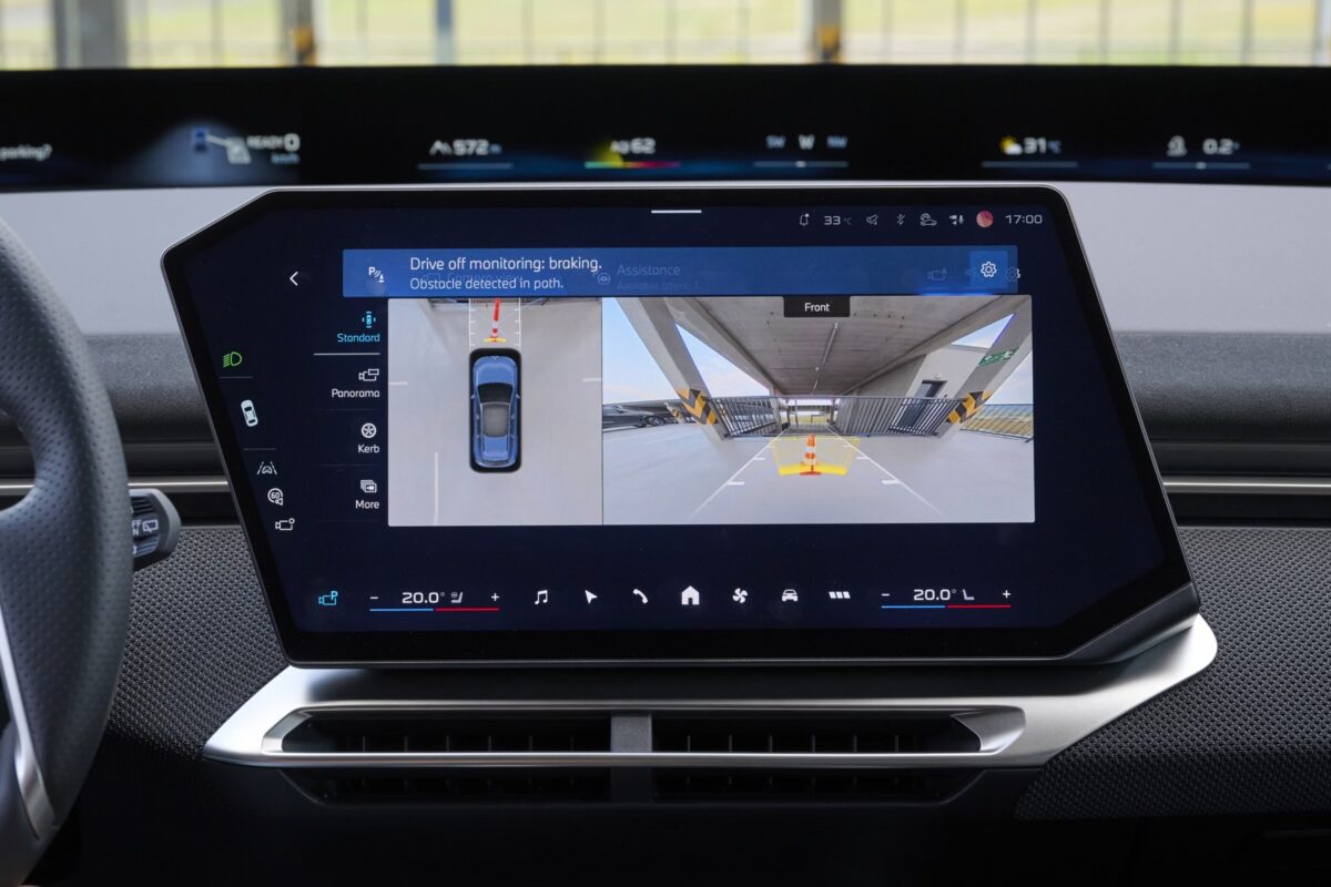 BMW Neue Klasse: Ten system zablokuje drzwi przed rowerem!