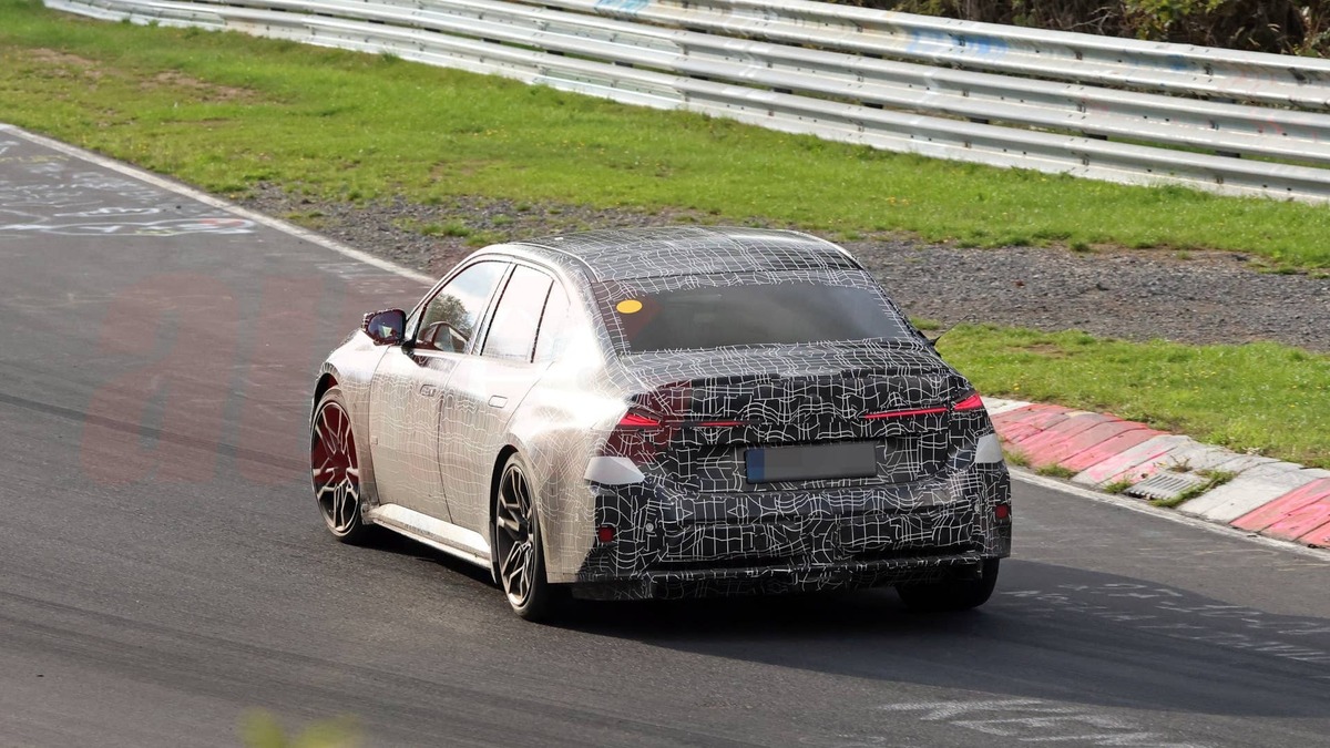 Elektryczne BMW M3 na Nürburgringu. Xiaomi SU7 Ultra tuż za nim