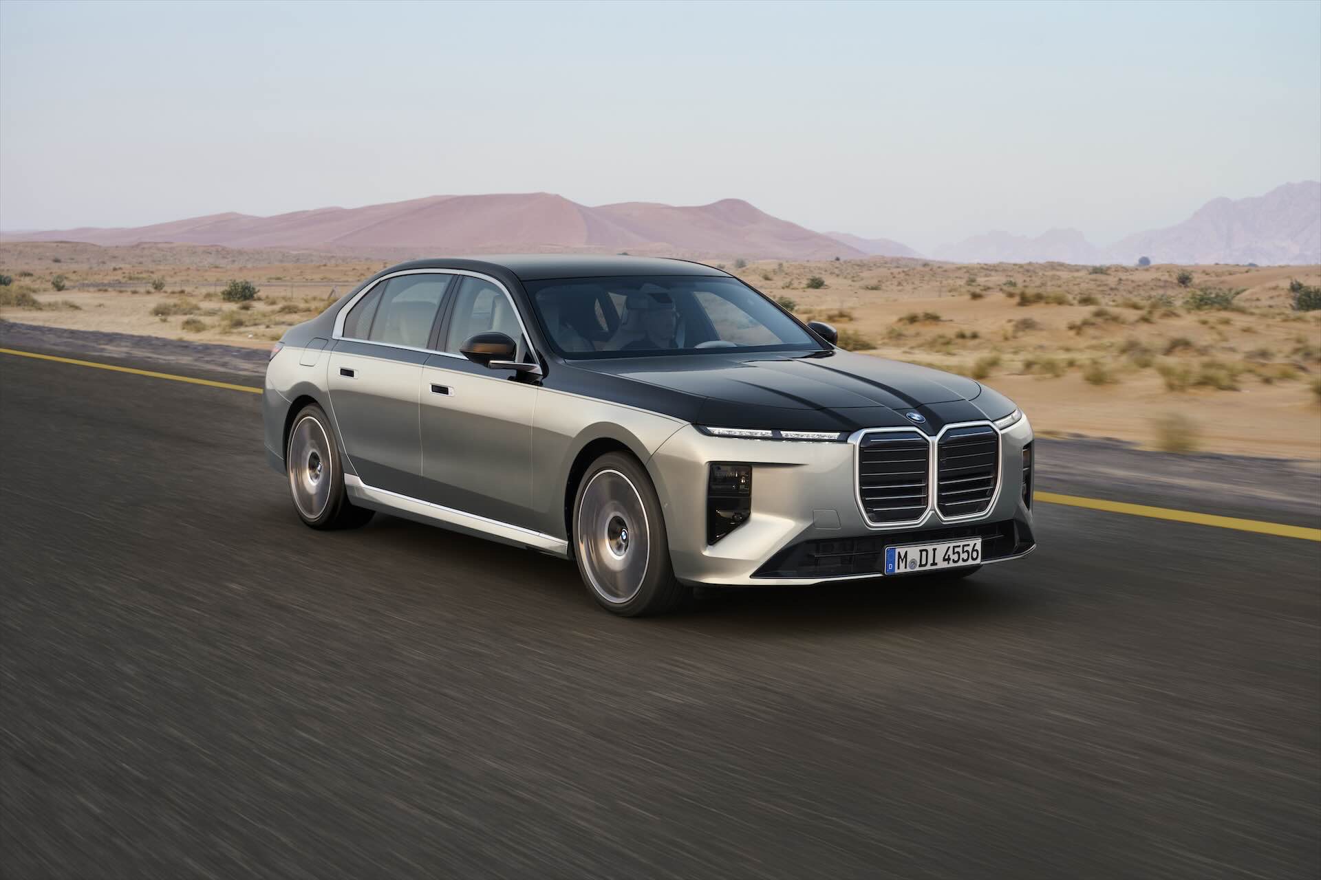Nowości BMW na 2026 rok. Nowe silniki, zasięg i technologie Nowości BMW na 2026 rok. Nowe silniki, zasięg i technologie