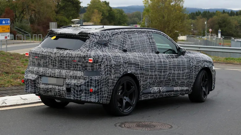 Elektryczne BMW X5 M przyłapane na testach. Nawet 900 KM!