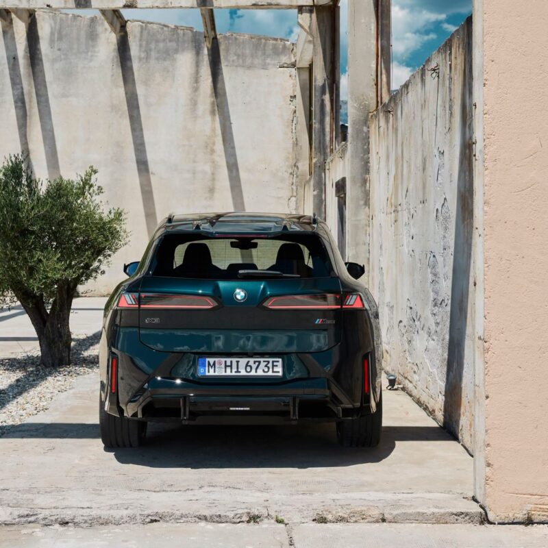 Nowe BMW iX3 M60: 612 KM i 340 km zasięgu w 10 minut!